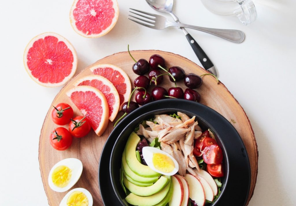 Gesunde Ernährungstips und dauerhafte Gewichtabnahme durch Ernährungs- und Sportberatung in der Klinik am Wittenbergplatz mit Prof. Dr. Frank-Werner Peter in Berlin